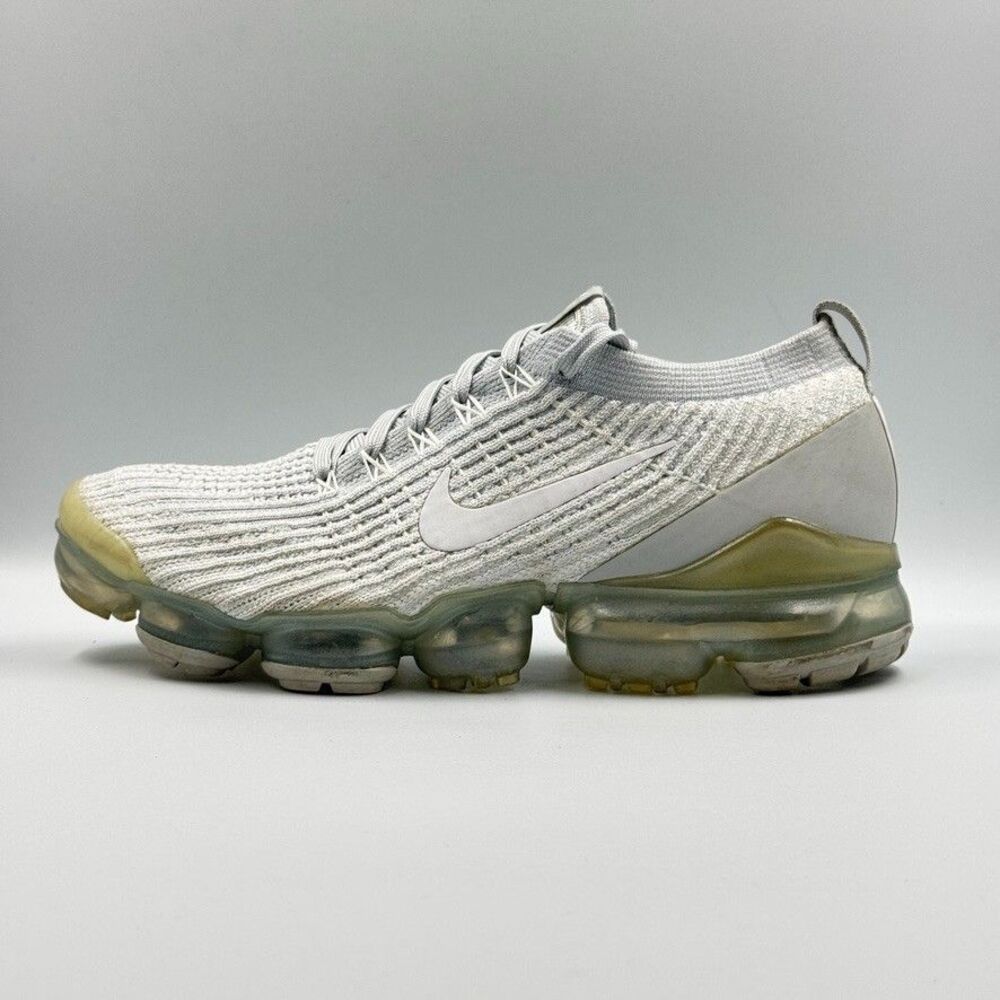 Nike Air VaporMax Flyknit Grey White Women 9 AJ6910-100 Vapor Max Cushion Runnin